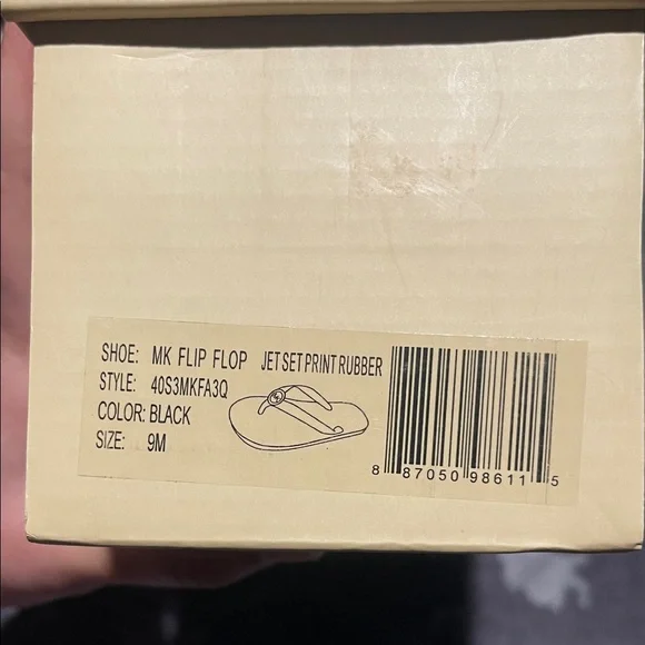 Michael Kors Jet Set Print Flip Flops Black MK Logo Sandals Size 9M - Picture 9 of 9